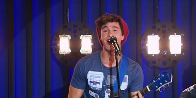 Poster der Serie Un intercambio de pruebas, sobre ruedas