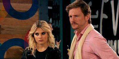 Poster der Serie Gary descubre la verdad, sobre ruedas