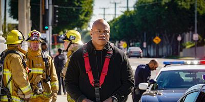 Poster der Serie Die Hand im Sand