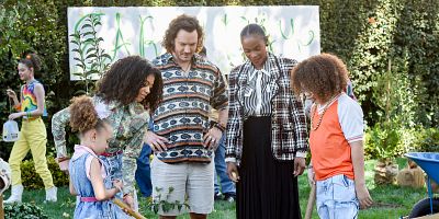 Poster der Serie Nothing's Gonna Stop Us Now