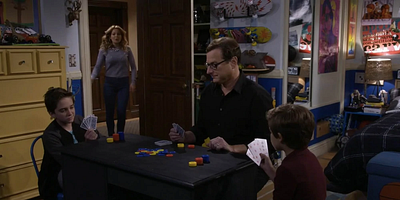 Poster der Serie Geheimnisse, Lügen und Feuerwehrautos