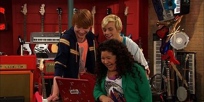 Poster der Serie Bloggers & Butterflies