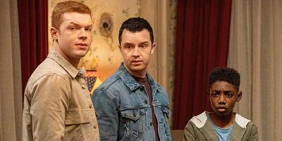 Poster der Serie Two at a Biker Bar, One in the Lake