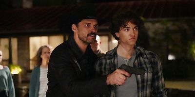 Poster der Serie Defend the Ranch