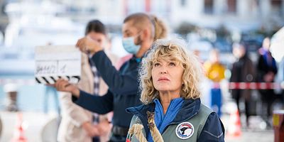 Poster der Serie Nécessité fait loi