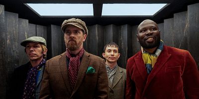 Poster der Serie Beads After Hours