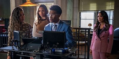 Poster der Serie Are We Having Fun Yet?