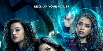 Poster der Serie Unlucky Charmed