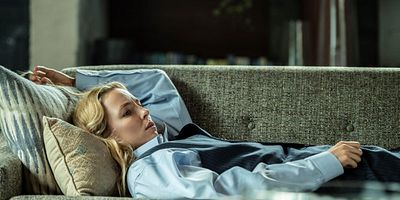 Poster der Serie A Rainbow in Beige Boots