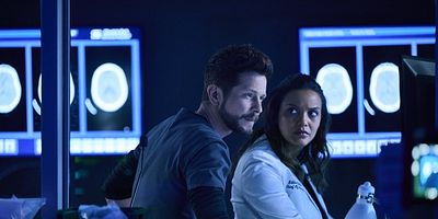 Poster der Serie The Space Between