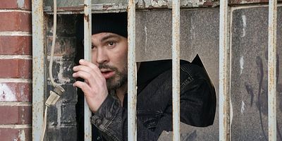 Poster der Serie Adrift