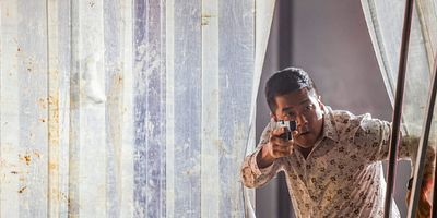 Poster der Serie Close To Home