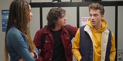 Poster der Serie Lies That Bind