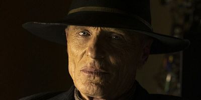 Poster der Serie Well Enough Alone