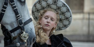 Poster der Serie To War Rather Than To Bed