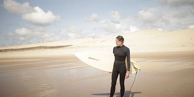 Poster der Serie La dernière vague - Parties 1 et 2