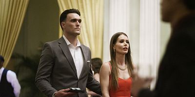 Poster der Serie Separate Pairs