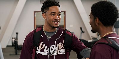 Poster der Serie Lose to Win