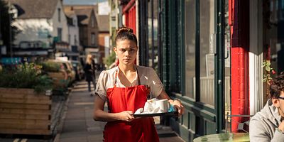 Poster der Serie Under the Radar