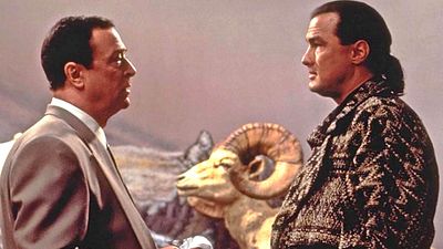 bild aus der news "Ich war so verzweifelt, dass ich einen Film mit Steven Seagal drehte": Michael Caine spricht über die schwierigste Zeit seiner Karriere