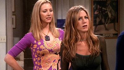 bild aus der news "Haben sie eine höhere seelische Verbindung?": Darum war Lisa Kudrow eifersüchtig auf ihre "Friends"-Kollegin Jennifer Aniston
