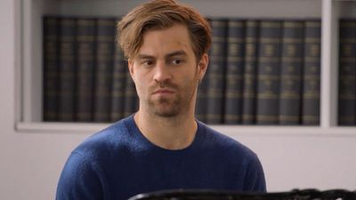 bild aus der news GZSZ-Vorschau heute: Julian will endlich seine Unschuld beweisen – und kommt Katrin auf die Schliche