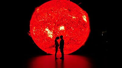 bild aus der news Abgefuckte Free-TV-Premiere: Orgien, Walgesänge und ein Flammenwerfer in einem total irren, stylischen Bilderrausch