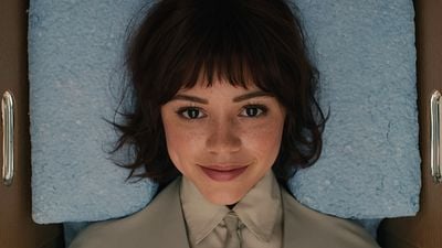 bild aus der news Gefeierter Sci-Fi-Stoff mit "Wednesday"-Star: Jenna Ortega ist im ersten Trailer zu "Klara und die Sonne" ein Roboter-Mädchen