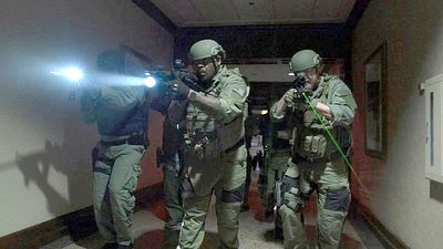 bild aus der news Werbefreie TV-Premiere: In diesem Action-Thriller plant John Travolta den ganz großen Coup