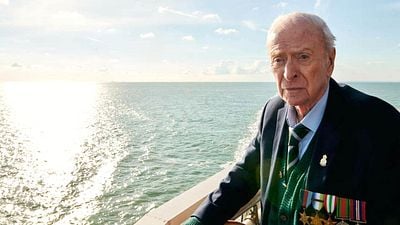 bild aus der news Die Lebensweisheit des Michael Caine (93): "Enten wirken an der Oberfläche ganz ruhig, aber unter Wasser paddeln sie mit aller Kraft"