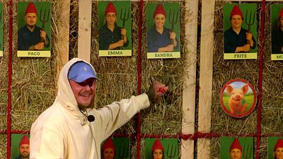 bild aus der news "Der Promihof"-Kandidaten entscheiden fast einstimmig: Sie fliegt als Erste raus