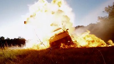 bild aus der news Vom "John Wick"-Studio: Deutscher Trailer zum explosiven Action-Thriller "Off The Grid" – mit "Transformers"-Star!