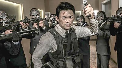 bild aus der news "Mission: Impossible" trifft "John Wick" auf Speed: Wahnsinnige Ballerei im Trailer zum Cyber-Actioner "One More Shot"