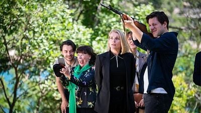 bild aus der news "Titanic"-Rekord nach fast 30 Jahren gebrochen: Diese Komödie sorgt gerade für Aufsehen – auch an den deutschen Kinokassen