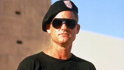 bild aus der news Dieses Detail hätten die "Stargate"-Macher lieber vor euch versteckt: Um es zu entdecken, müsst ihr genau auf Kurt Russells Sonnenbrille achten!