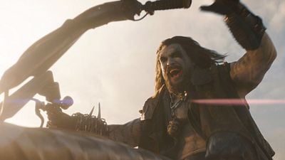 bild aus der news "Ich habe dickere Ketten an einem Geldbeutel": So hat Jason Momoa das Lobo-Kostüm in "Supergirl" maßgeblich verändert