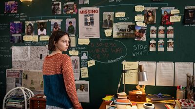 "Wednesday"-Star auf Mörderjagd: Trailer zu "A Good Girl’s Guide To Murder" – bei uns gibt's die Serie ganz ohne Netflix-Abo