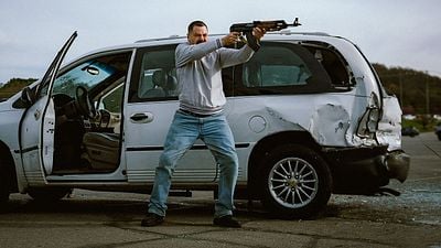 bild aus der news "Mission: Impossible"- & "The Substance"-Stars in schockierendem Trailer zum Psycho-Thriller & Polit-Actioner "Sovereign"