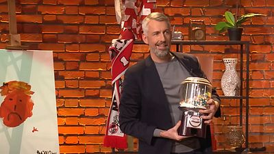 bild aus der news Sebastian Pufpaff präsentiert den ersten "TV total"-Flohmarkt: Zuschauer konnten Studio-Kulissen ergattern