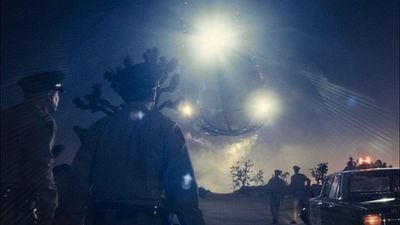 bild aus der news Steven Spielberg ist zurück – und stellt in seinem neuen spektakulären Sci-Fi-Thriller DISCLOSURE DAY – DER TAG DER WAHRHEIT die entscheidende Frage: "Sind wir allein?" [Anzeige]
