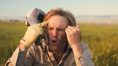 bild aus der news "Thunderbolts*"-Star als tougher Rodeo-Cowboy im Trailer zum Neo-Western "Broke" mit "The Substance"-Bösewicht