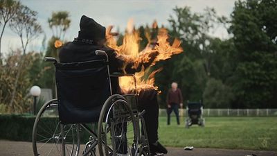 bild aus der news Von Stephen King gefeiert: Unheimlicher Trailer zu "The Rule Of Jenny Pen" – mit Stars aus "Fluch der Karibik" & "Konklave"