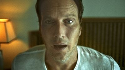 Gruseliger geht's kaum: Im Trailer zu "Insidious: The Red Door" kehrt das Horror-Franchise zu seinen Wurzeln zurück