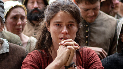 bild aus der news "Brutal": Die frischgebackene Oscar-Preisträgerin Jessie Buckley hat keine guten Erinnerungen an ihren Karriere-Beginn