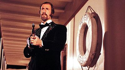 bild aus der news Neu im Heimkino: Verrückter Action-Abenteuerkult für Fans von Indiana Jones, James Bond, Superman und Batman