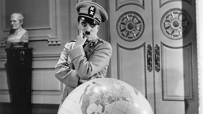 bild aus der news Kinolegende Charlie Chaplin in einem ebenso witzigen wie wichtigen Meisterwerk: Trailer zur Wiederaufführung von "Der große Diktator"