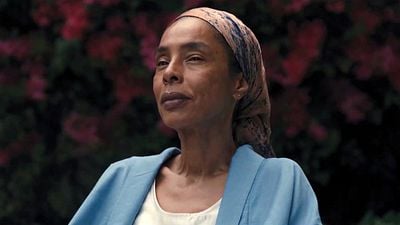 bild aus der news "Queen Charlotte"-Star in der neuen Adaption von Virginia Woolfs "Mrs. Dalloway": Trailer zu "Clarissa"