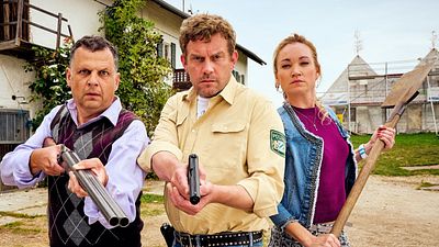 bild aus der news "Rehragout-Rendevouz" setzt unglaubliche Rekord-Serie fort – so langsam wird uns der Erfolg der Eberhofer-Krimis regelrecht unheimlich!