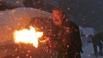 bild aus der news Im neuen Action-Kracher der "John Wick"- und "Nobody"-Macher geht's wieder ans Eingemachte: Explosiver Trailer zu "Normal"