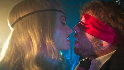 bild aus der news "Geht raus und lasst euch flachlegen": Kult-Regisseur feiert mit heißem Thriller nach über 10 Jahren endlich sein Comeback